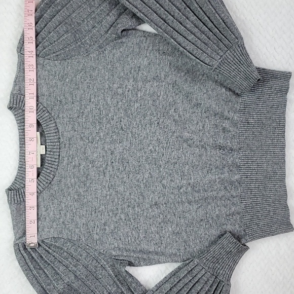 Loft Pleated Puff Sleeve Gray Sweater Size Small - Picture 4 of 16